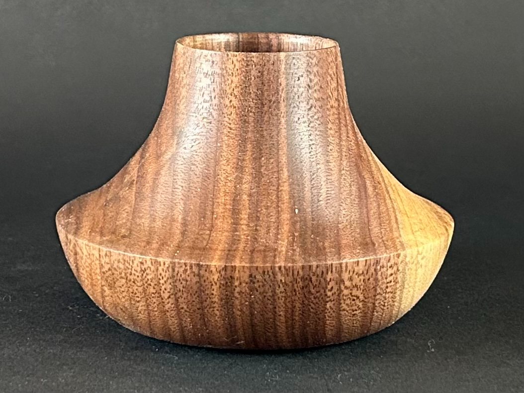 Flared vessel. Additional photograph, view 3.